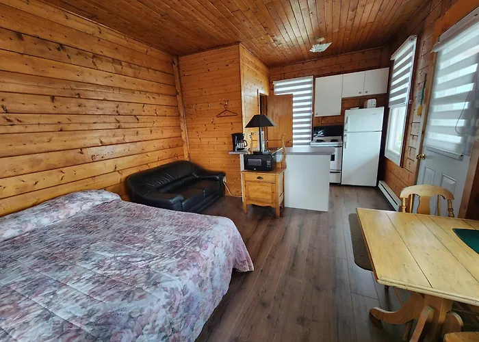 Motel Et Chalets Bo-Fleuve Evangeline
