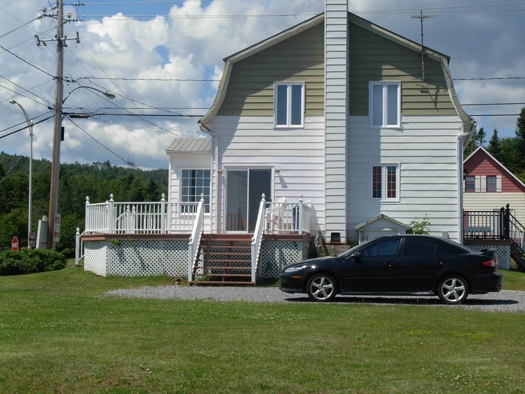 Motel Motel Et Chalets Bo-Fleuve Evangeline Saint-Simeon (Capitale-Nationale)