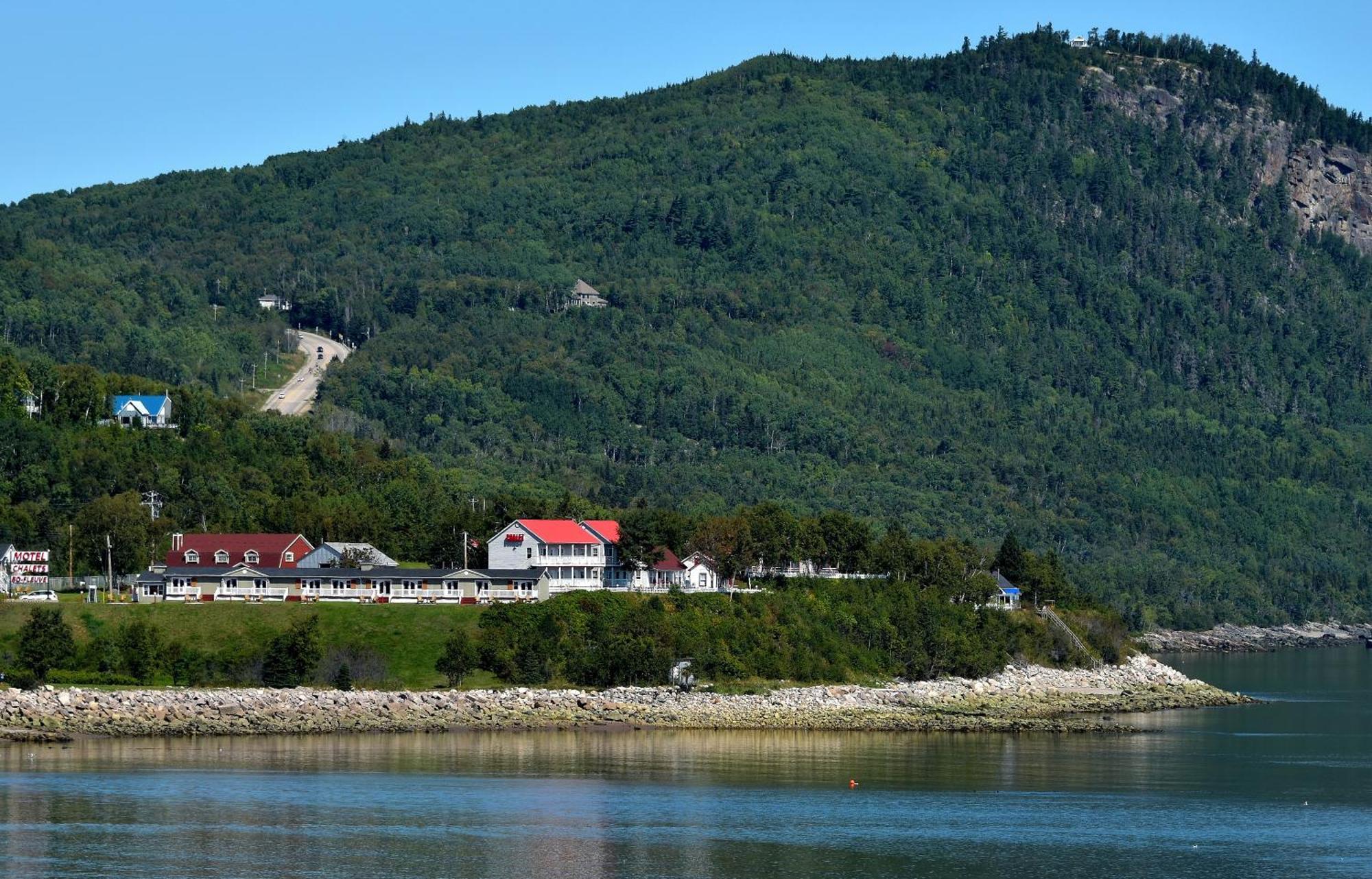 Motel Et Chalets Bo-Fleuve Evangeline 3*