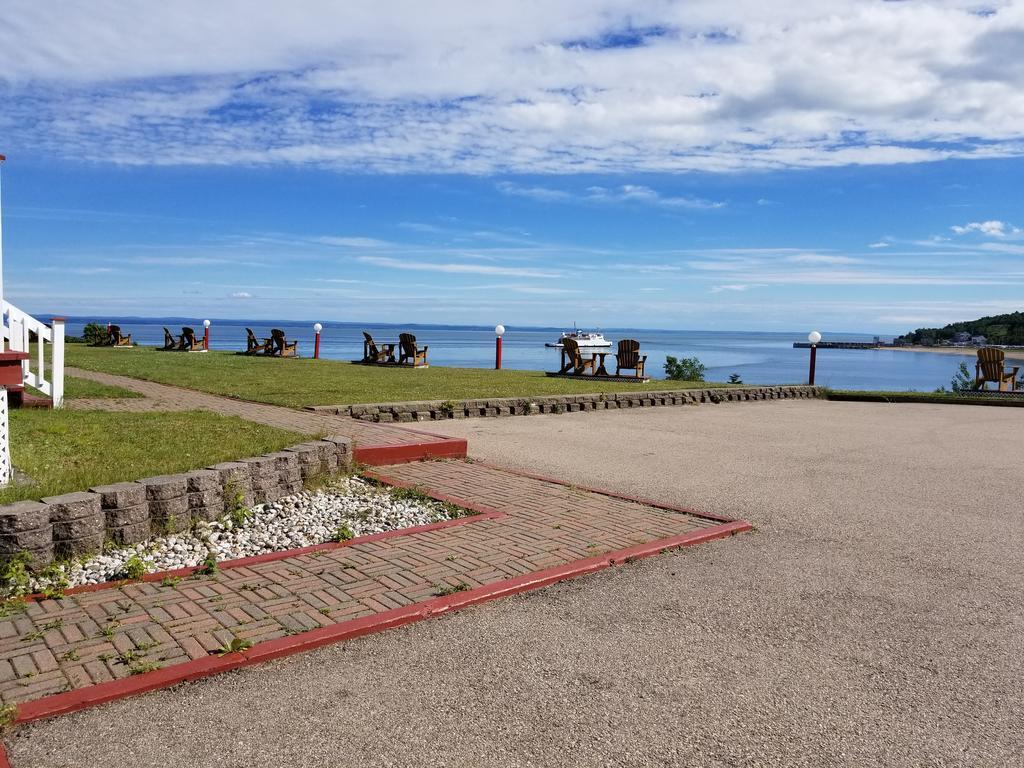 Motel Et Chalets Bo-Fleuve Evangeline 3* Saint-Simeon (Capitale-Nationale)